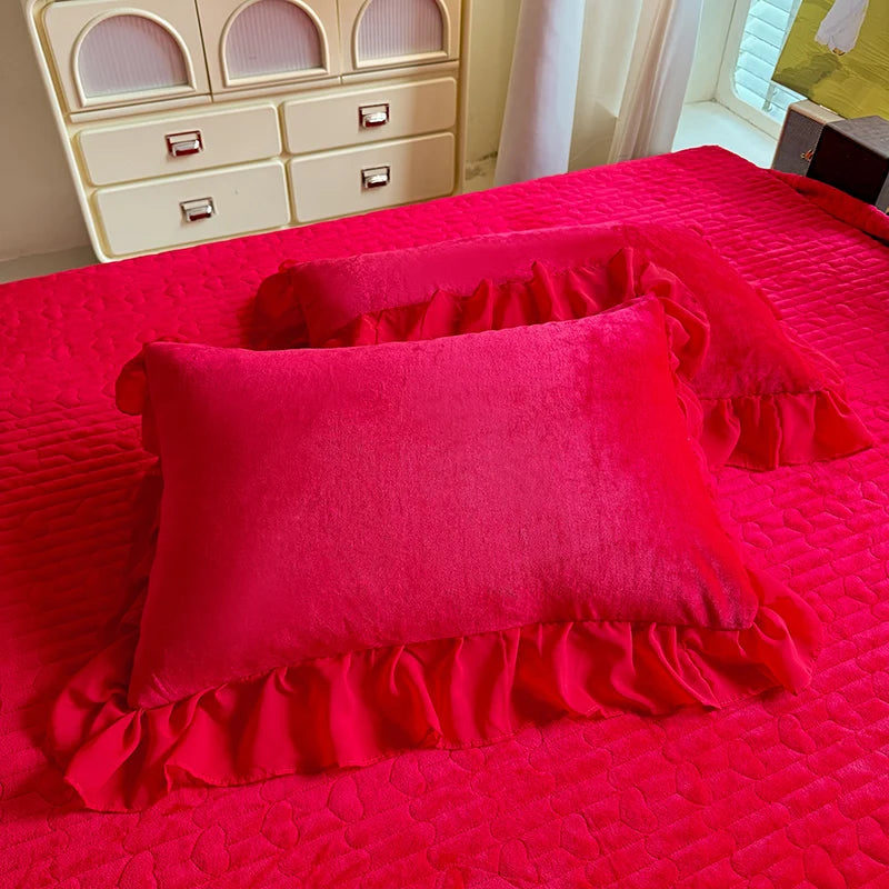 King Big Red Burgundy Plain Solid Quilts Sheets Woven Design for Wedding Bed Covers Winter Velvet Duvet Cover Set