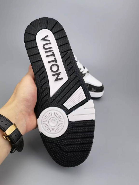 Louis Vuitton LV Trainer Sneaker – Black & White Monogram